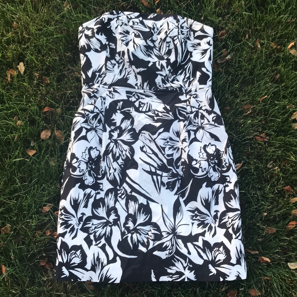 White House black market strapless dress